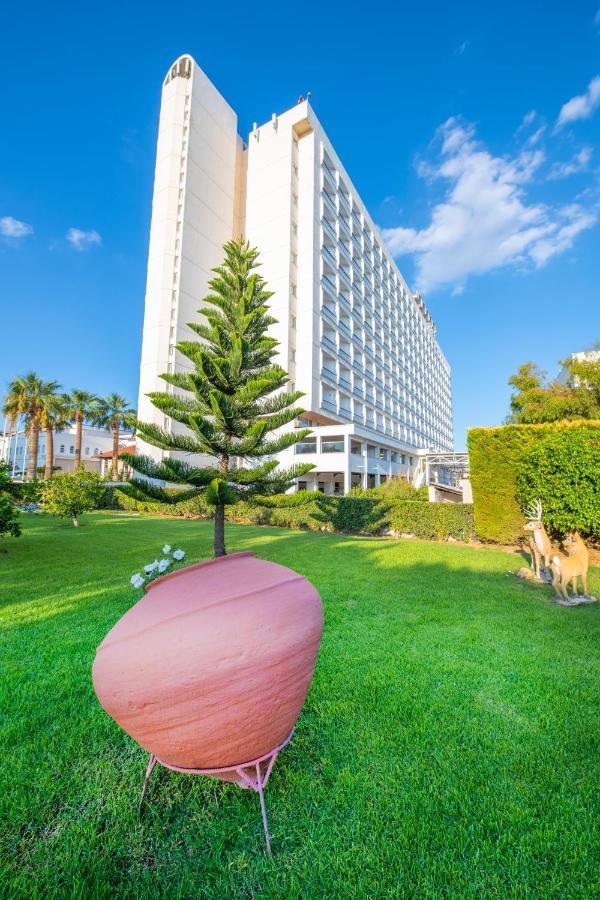 Salamis Bay Conti Resort Hotel & Casino 파마구스타 외부 사진 The hotel in 2016