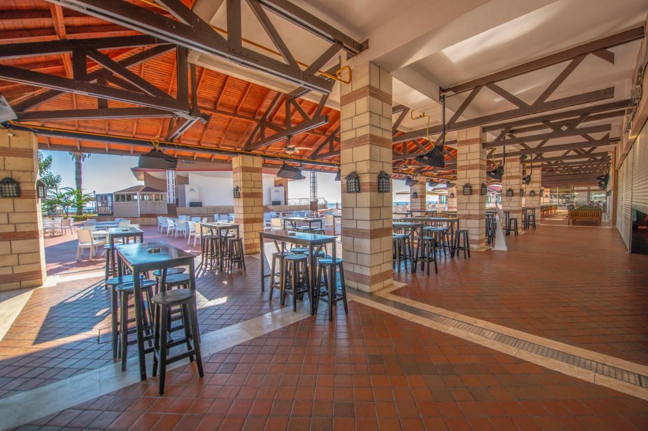 Salamis Bay Conti Resort Hotel & Casino 파마구스타 외부 사진 The interior of the terminal