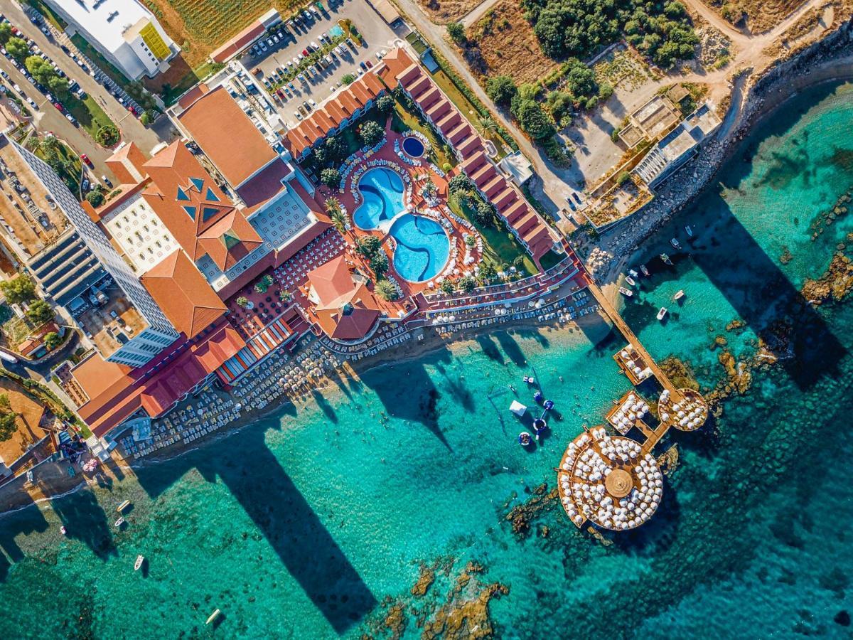 Salamis Bay Conti Resort Hotel & Casino 파마구스타 외부 사진 Aerial view of the resort